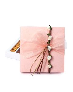 Boîte de 30 chocolats couronne fleurs Fête Mères