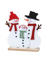 Figura familia muñecos de nieve con base madera 18cm.