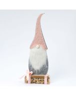 Figurine Gnome avec chapeau rose et socle en bois 34 bonbons